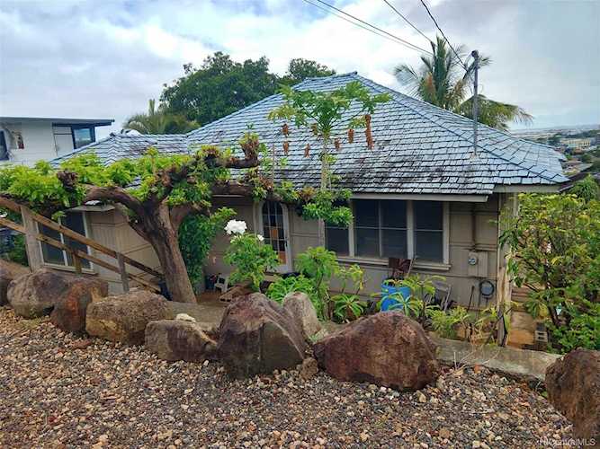 1149 Hala Drive Honolulu, HI 96817