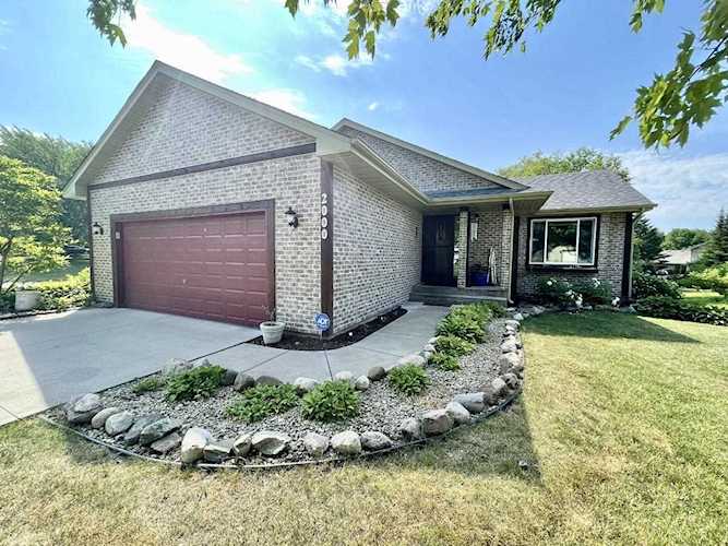 2000 Basswood Court Rockford, MN 55373