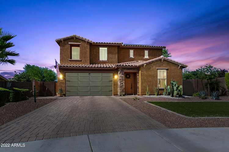 1126 E Flamingo Way Gilbert, AZ 85297