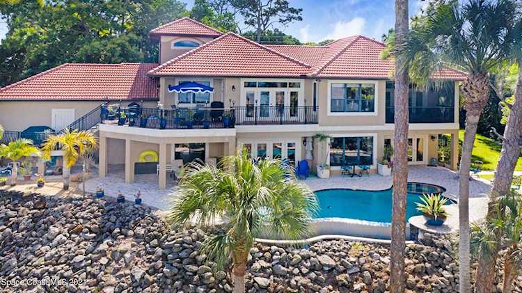 2255 S Tropical Trail Merritt Island, FL 32952