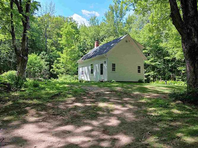 43 Carleton Rd Meredith, NH 03253