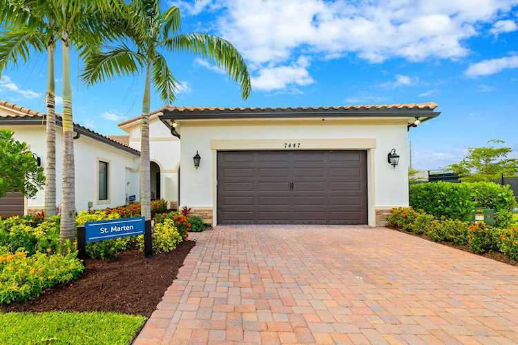7447 S Blue Springs Drive Parkland, FL 33067