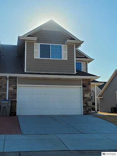 8305 Flintlock St Lincoln, NE 68526 | MLS 22203481 Photo 1