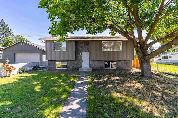 4722 N Walnut St Spokane, WA 99205