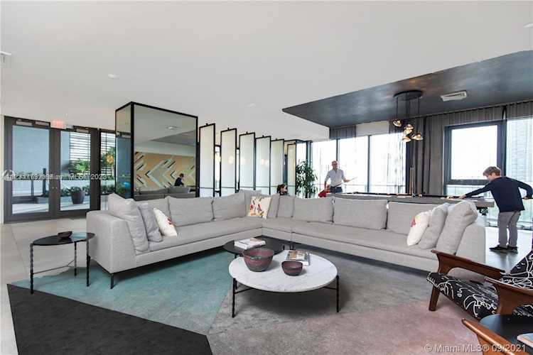 121 NE 34th St #909 Miami, FL 33137