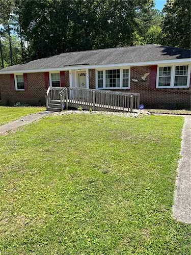 4109 Maple Dr Chesapeake, VA 23321