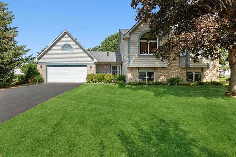 9053 Jergen Avenue S Cottage Grove, MN 55016