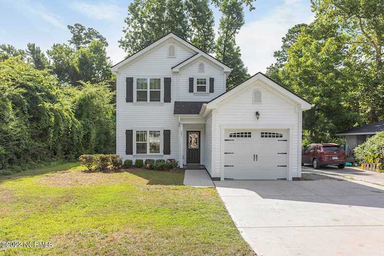 221 Peiffer Avenue Wilmington, NC 28409