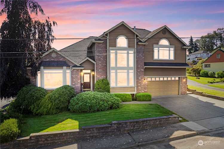 3904 Park Ave N Renton, WA 98056