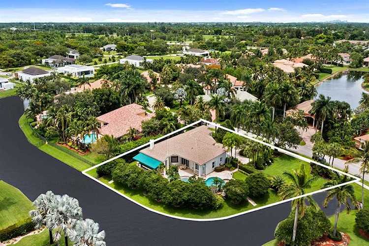 2853 W Stonebrook Cr Davie, FL 33330