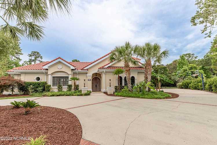 304 Fair Lakes Drive Wilmington, NC 28405