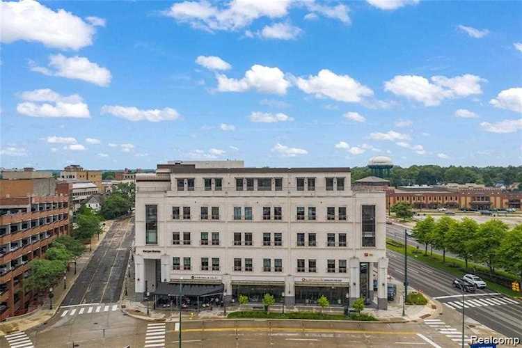 34901 Woodward Ave Unit #2 Ave Birmingham, MI 48009 | MLS 20221013354 Photo 1