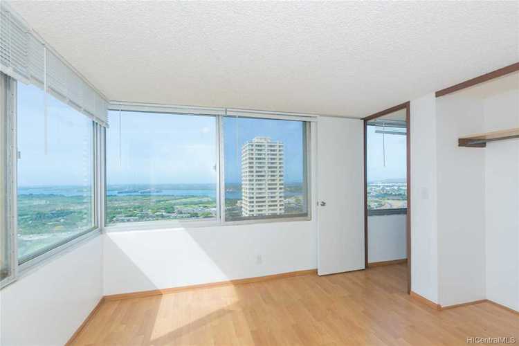 1060 Kamehameha Highway #3602B Pearl City, HI 96782