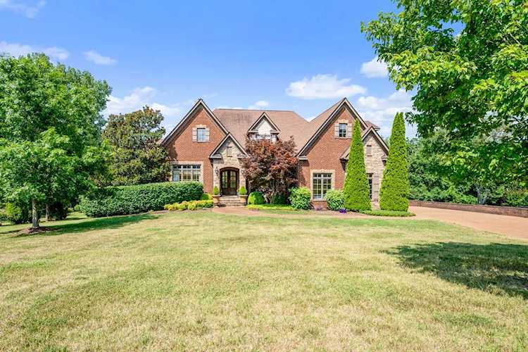2513 Belle Brook Dr Franklin, TN 37067 | MLS 2403412 Photo 1
