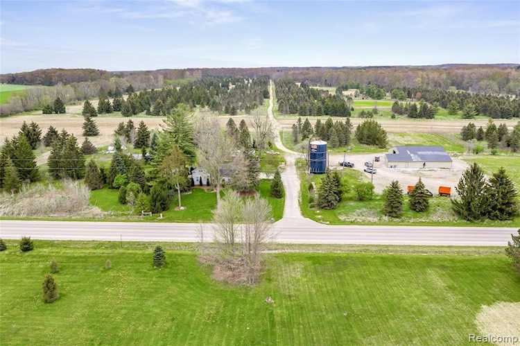5481 Clyde Rd Oceola Twp, MI 48855