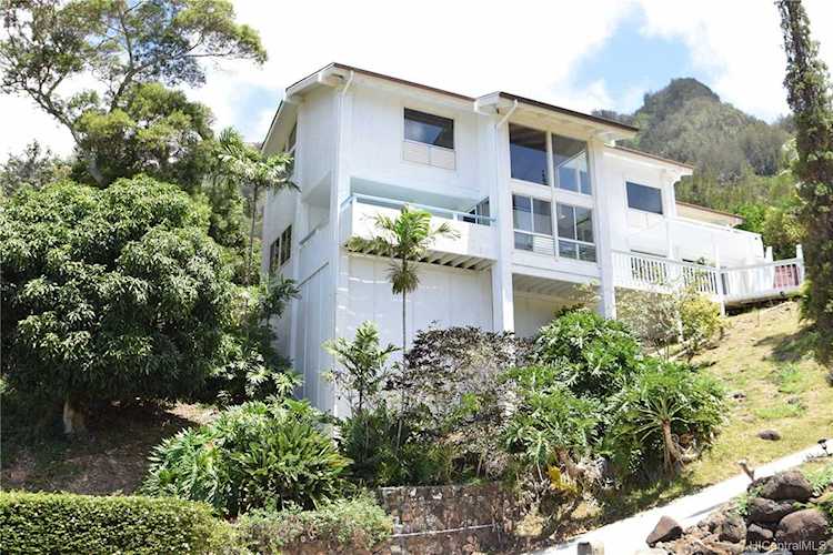 6728 Hahaione Place Honolulu, HI 96825
