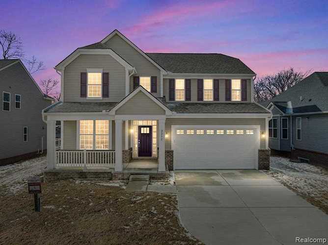 2252 Old Novi Rd Novi, MI 48377