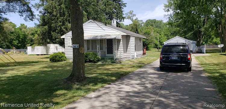 24830 W 9 Mile Southfield, MI 48033