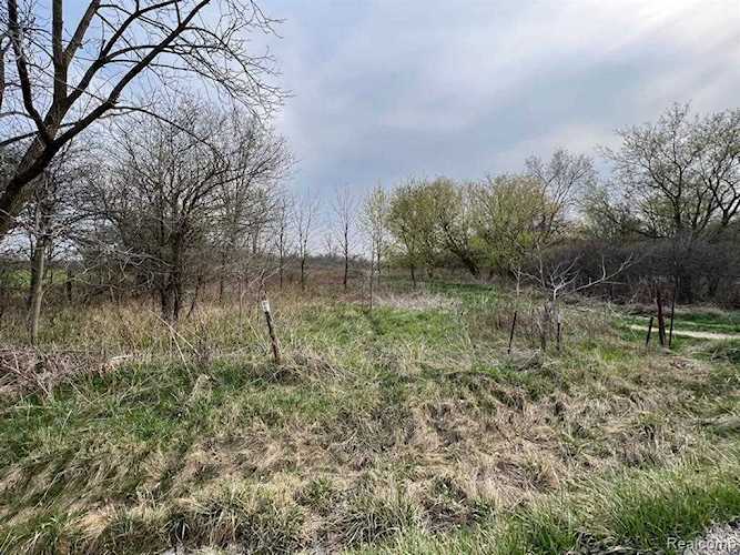 V/L 28 Mile Rd Lenox Twp, MI 48048