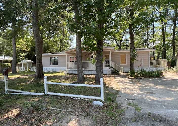 123 Moss Avenue Vernon, FL 32462