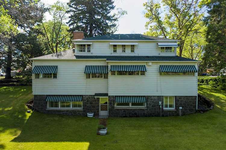 415 SW Canyon Dr Redmond, OR 97756