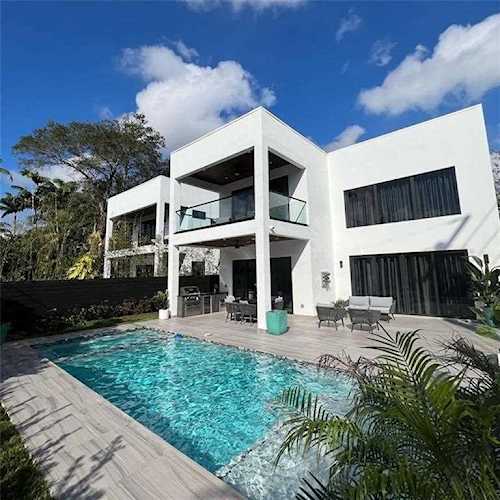 624 NE 17th Way Fort Lauderdale, FL 33304