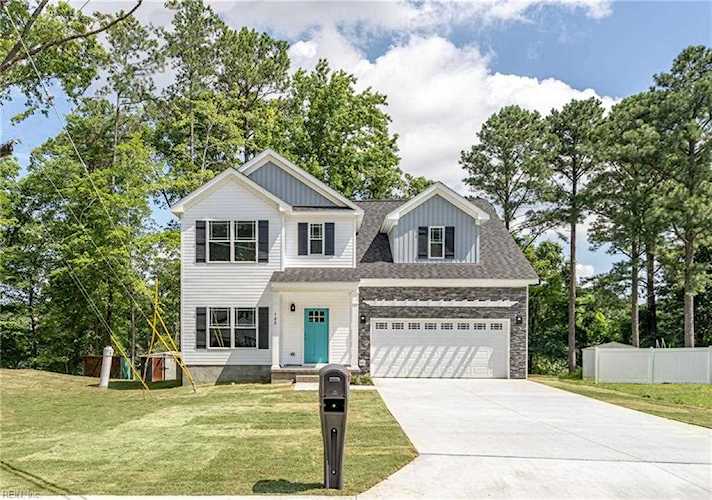 102 Rexford Dr Newport News, VA 23608