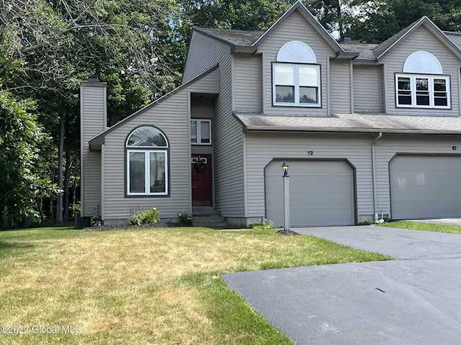 12 Pine Ridge Rd Saratoga Springs, NY 12866