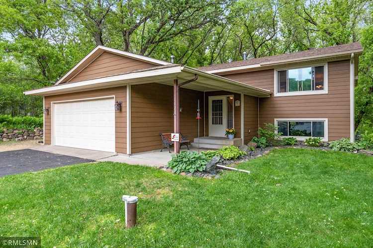 1420 Harmony Drive Mahtomedi, MN 55115