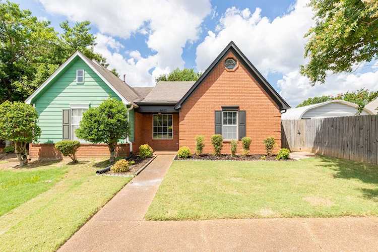 6620 S S Sungate Dr Bartlett, TN 38135
