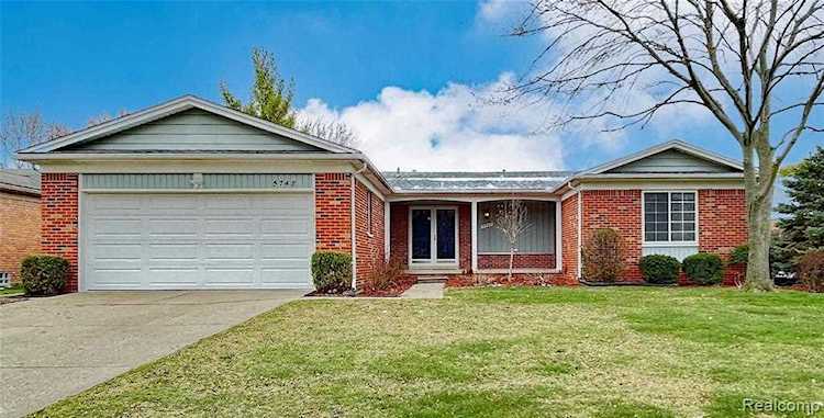 5748 Larkins Dr Troy, MI 48085 | MLS 2220028500 Photo 1