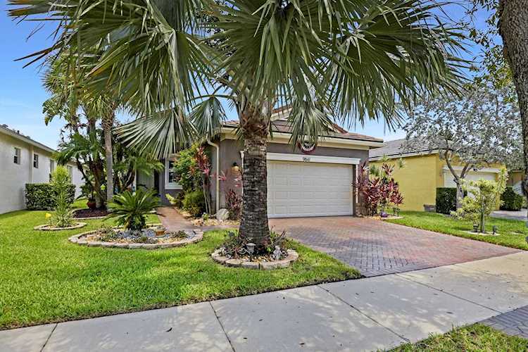 9841 SW Eastbrook Circle Port Saint Lucie, FL 34987