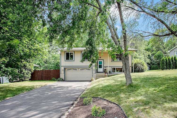 1338 Easter Lane Eagan, MN 55123 | MLS 6226985 Photo 1