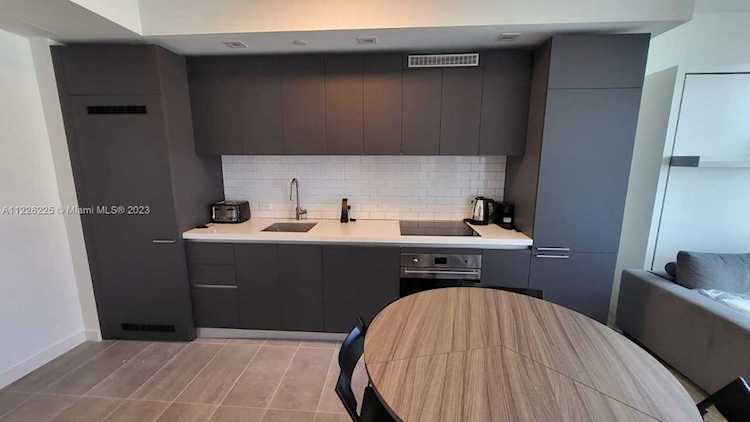 227 NE 2nd St #2907 Miami, FL 33132