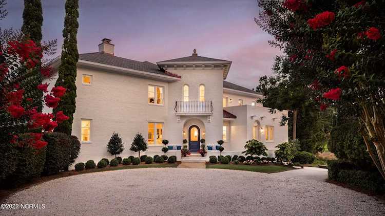 2224 Masons Point Place Wilmington, NC 28405