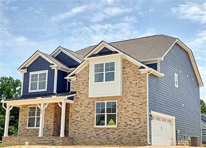 200 Saint Andrews Place Smithfield, VA 23430