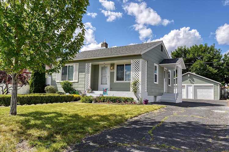 223 E Princeton Ave Spokane, WA 99207