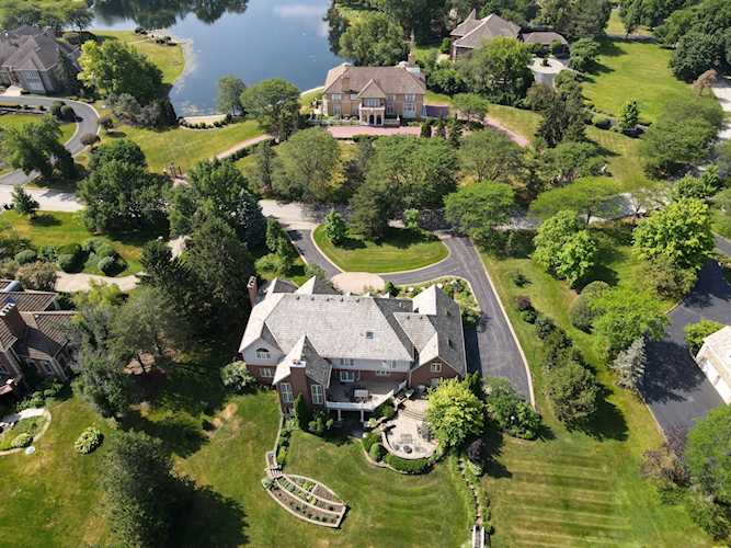 24 Polo Dr South Barrington, IL 60010