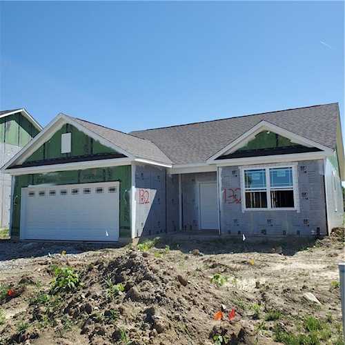 6586 Aberdeen Dr Mccordsville, IN 46055