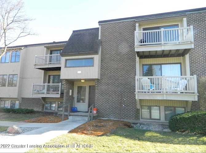 523 Bainbridge Dr East Lansing, MI 48823