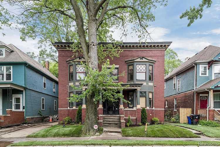 7918 E Lafayette St #Unit 2 Detroit, MI 48214