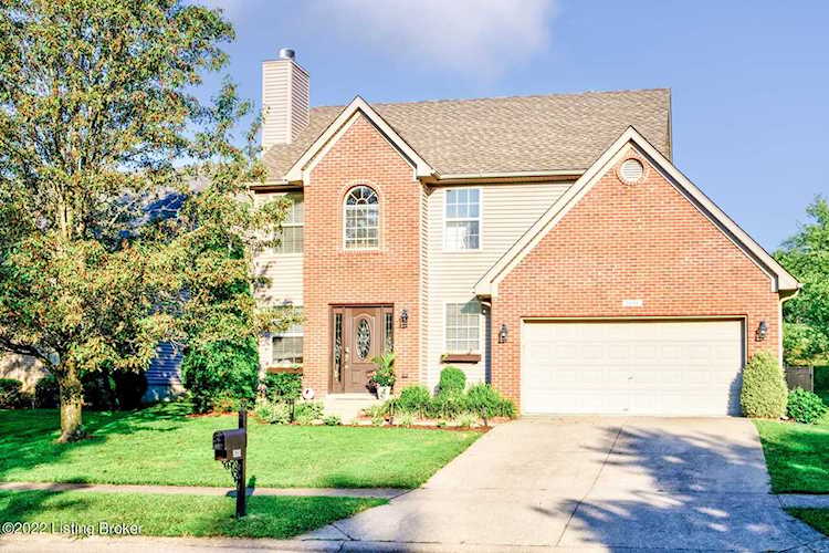 1608 Crosstimbers Dr Louisville, KY 40245