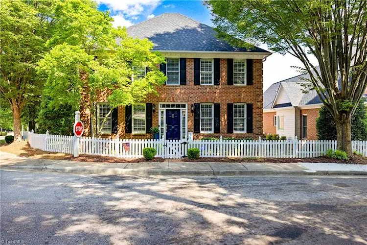 22 Checkerberry Square Greensboro, NC 27455