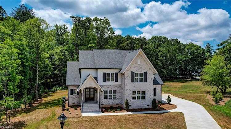 2524 Dawning Drive Greensboro, NC 27410