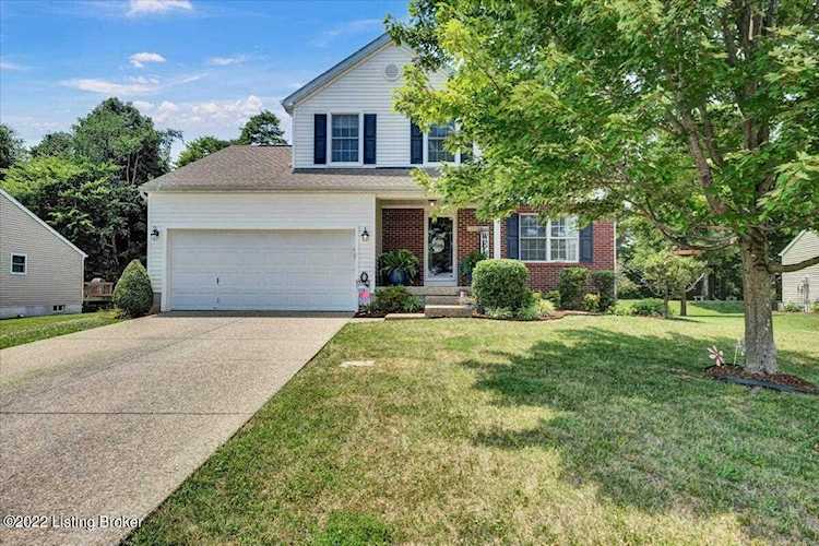 2018 Cherry Ridge Ct La Grange, KY 40031