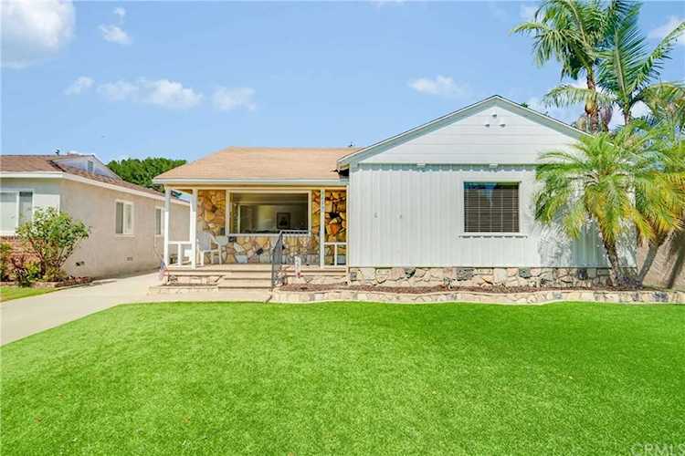 3829 Volk Ave Long Beach, CA 90808