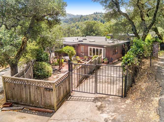 17 Oak Road Fairfax, CA 94930