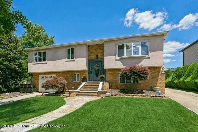 83 Canton Ave Staten Island, NY 10312