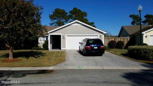 Real Estate & property in Wilmington NC at 929 Royal Bonnet Dr the latest price of $490,000 in Zipcode 28405 Photo 1