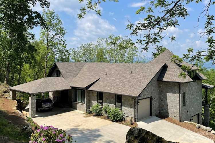 1376 Glades Rd Clyde, NC 28721